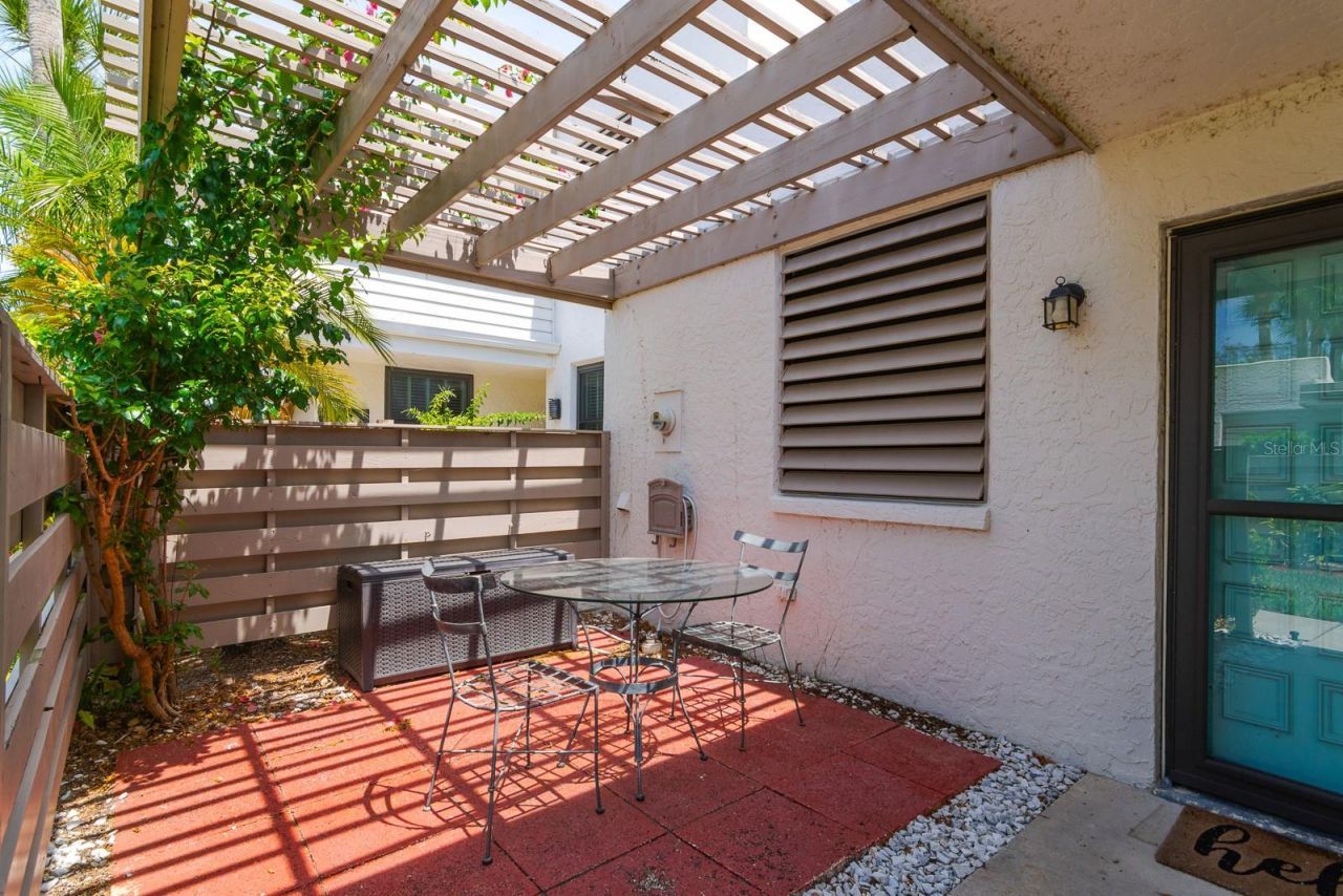 318 Timberlake Drive, Bradenton, FL 34210 Photo