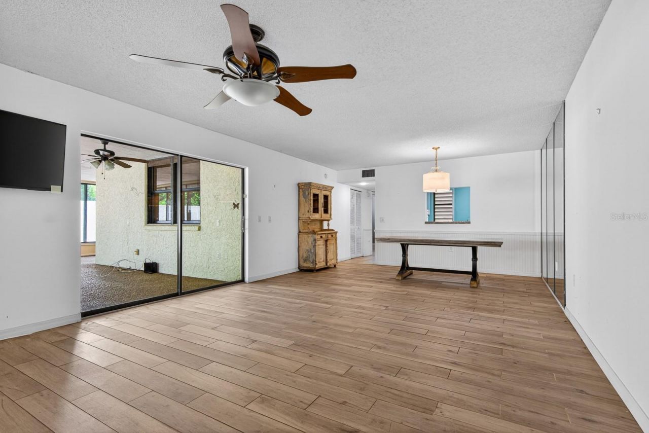 318 Timberlake Drive, Bradenton, FL 34210 Photo