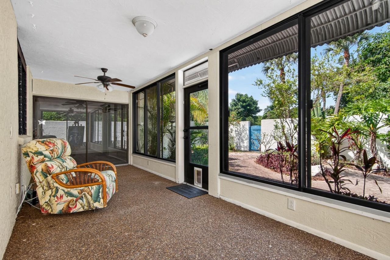 318 Timberlake Drive, Bradenton, FL 34210 Photo