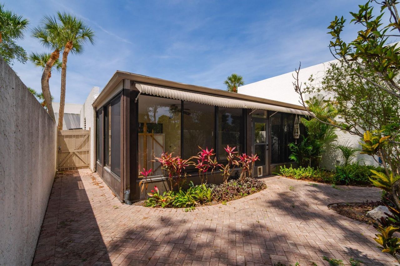 318 Timberlake Drive, Bradenton, FL 34210 Photo