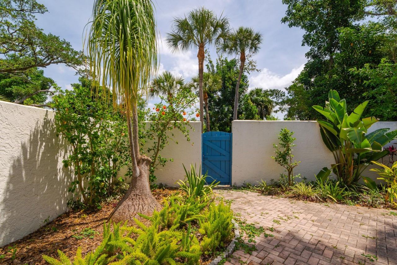 318 Timberlake Drive, Bradenton, FL 34210 Photo