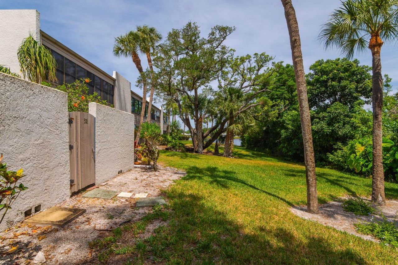 318 Timberlake Drive, Bradenton, FL 34210 Photo
