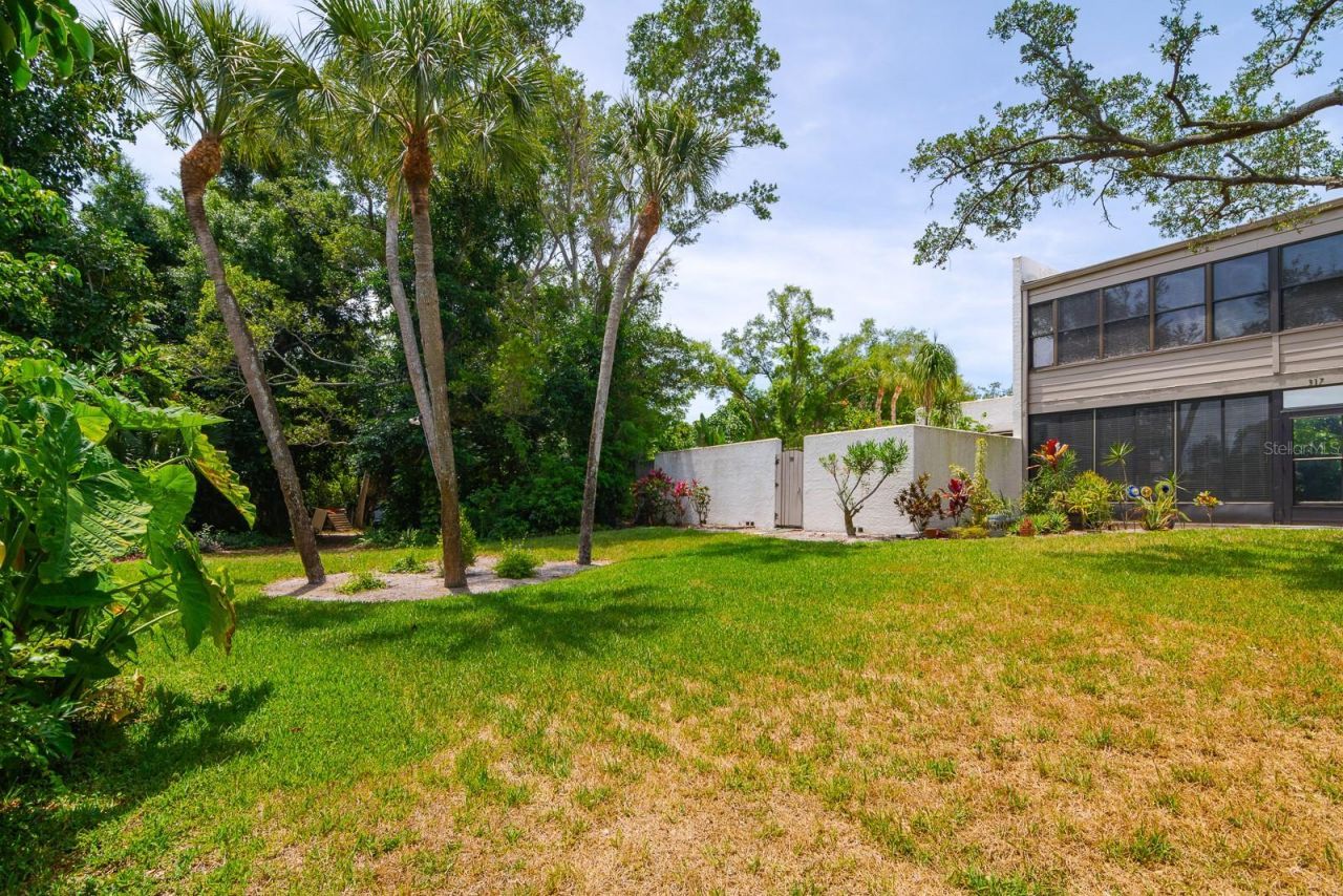 318 Timberlake Drive, Bradenton, FL 34210 Photo