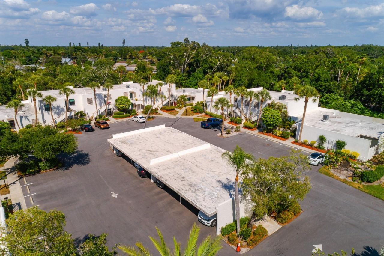 318 Timberlake Drive, Bradenton, FL 34210 Photo
