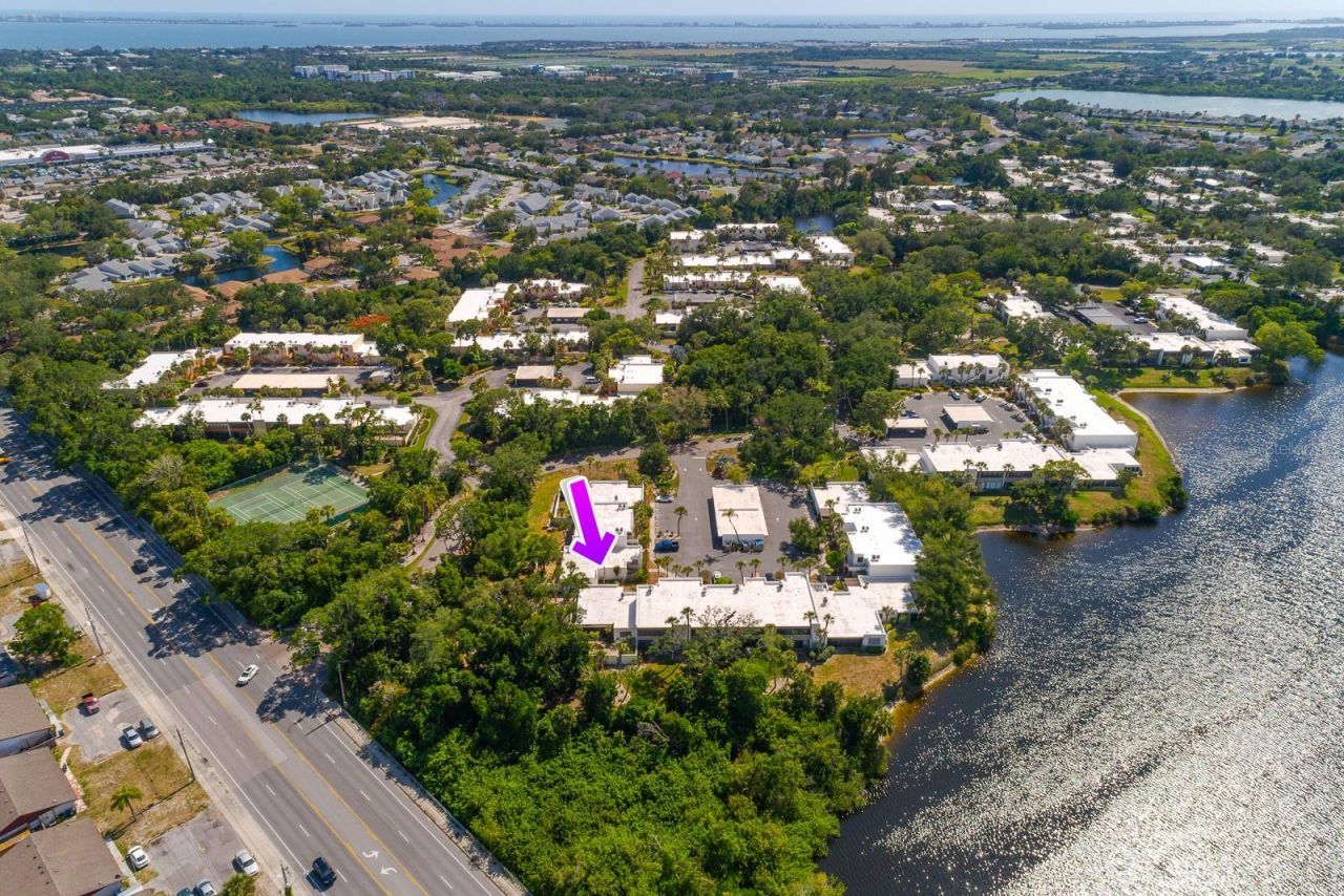 318 Timberlake Drive, Bradenton, FL 34210 Photo