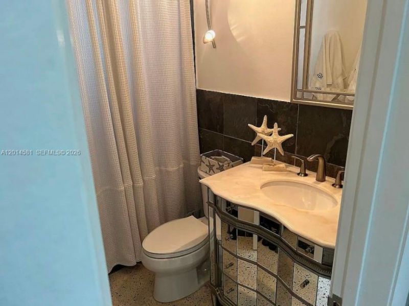 3400 N Surf Rd , Unit 1, Hollywood, FL 33019 Photo