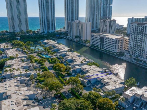310 Poinciana Dr , Unit 802, Sunny Isles Beach, FL 33160