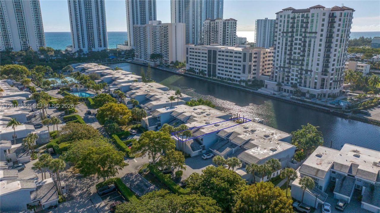 310 Poinciana Dr , Unit 802, Sunny Isles Beach, FL 33160 Photo