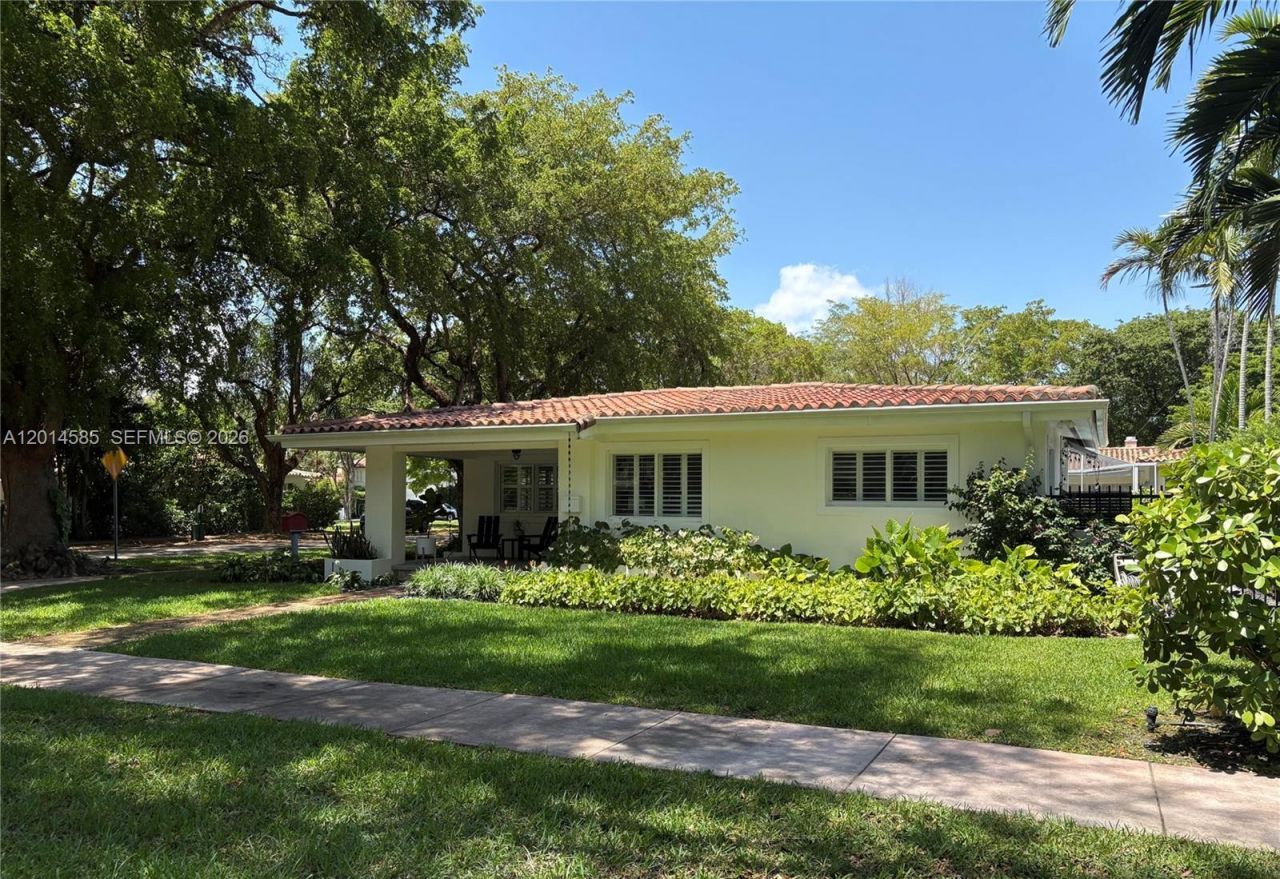 631 Santurce Ave, Coral Gables, FL 33143 Photo