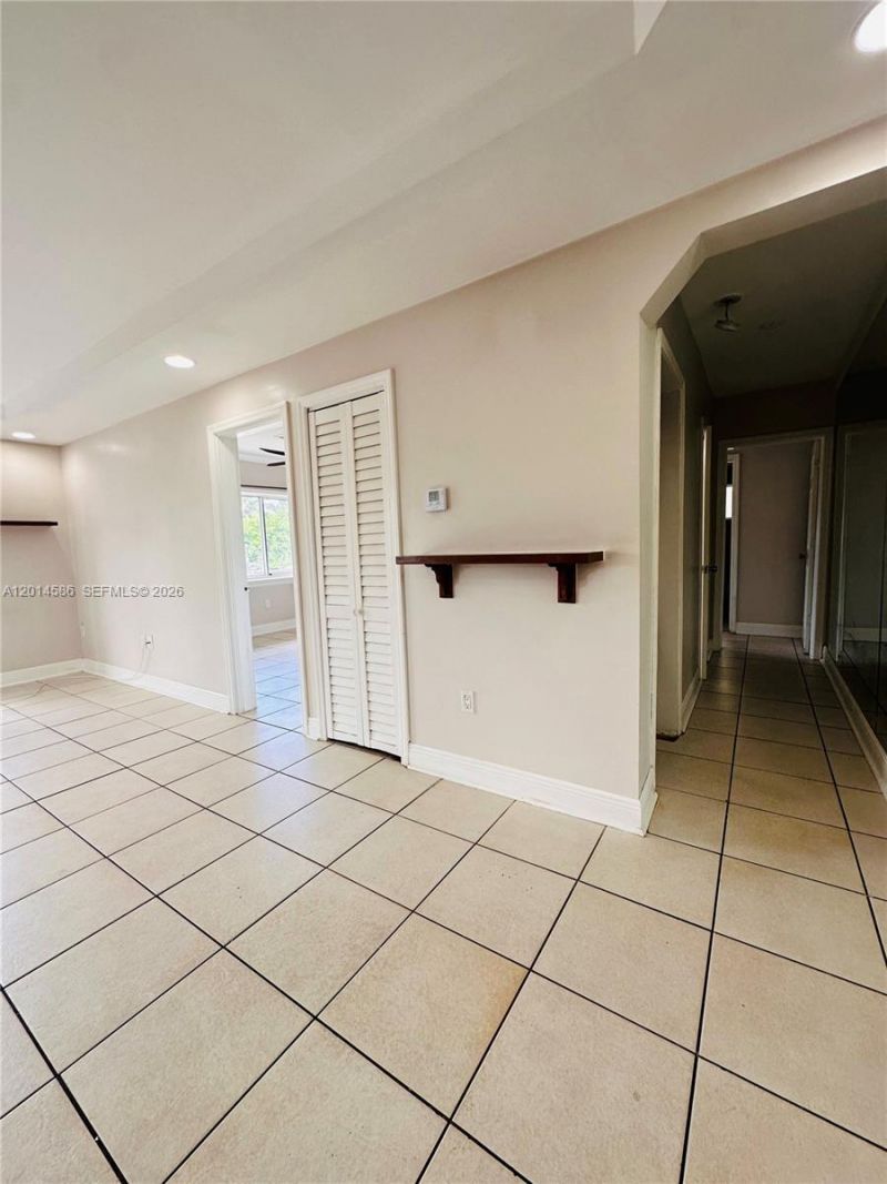 2033 Calais Dr , Unit 5, Miami Beach, FL 33141 Photo