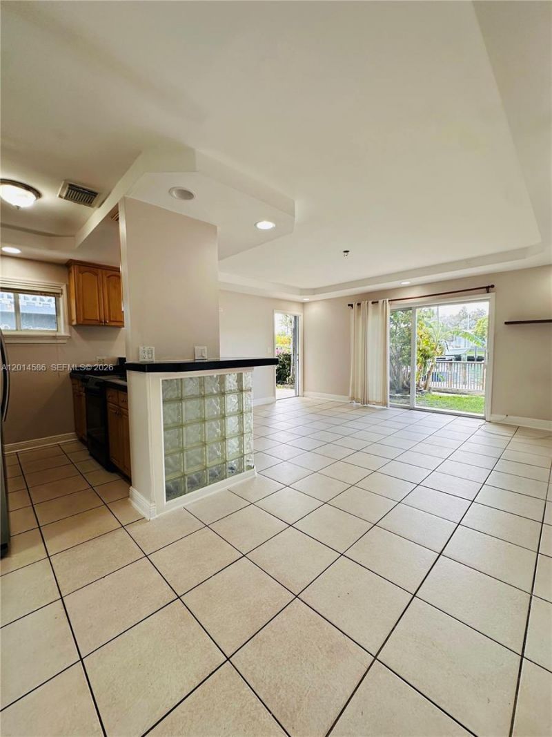 2033 Calais Dr , Unit 5, Miami Beach, FL 33141 Photo