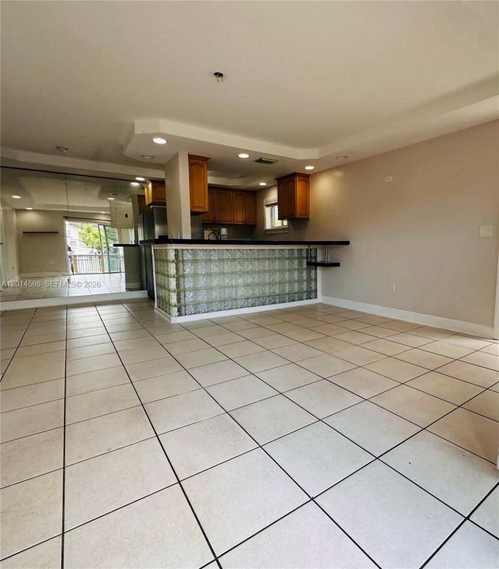 2033 Calais Dr , Unit 5, Miami Beach, FL 33141 Photo