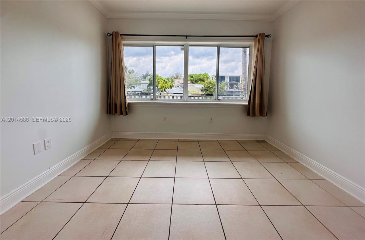 2033 Calais Dr, Unit 5, Miami Beach, FL 33141 Photo
