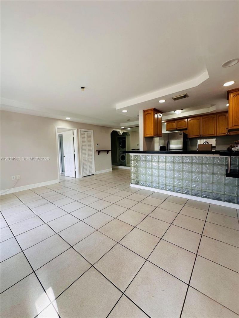 2033 Calais Dr , Unit 5, Miami Beach, FL 33141 Photo