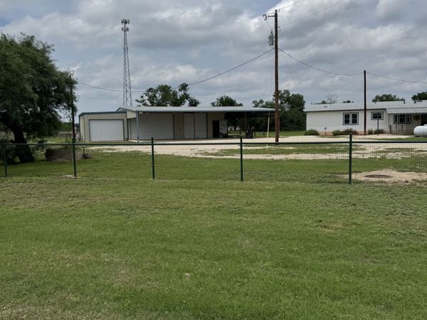 3707 Fm 2676, Hondo, TX 78861