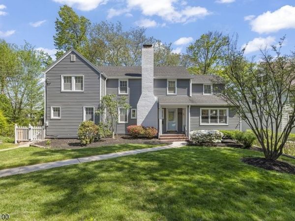 372 Wyoming Ave, Millburn, NJ 07041