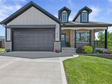 614 Caitlin Court, Excelsior Springs, MO 64024