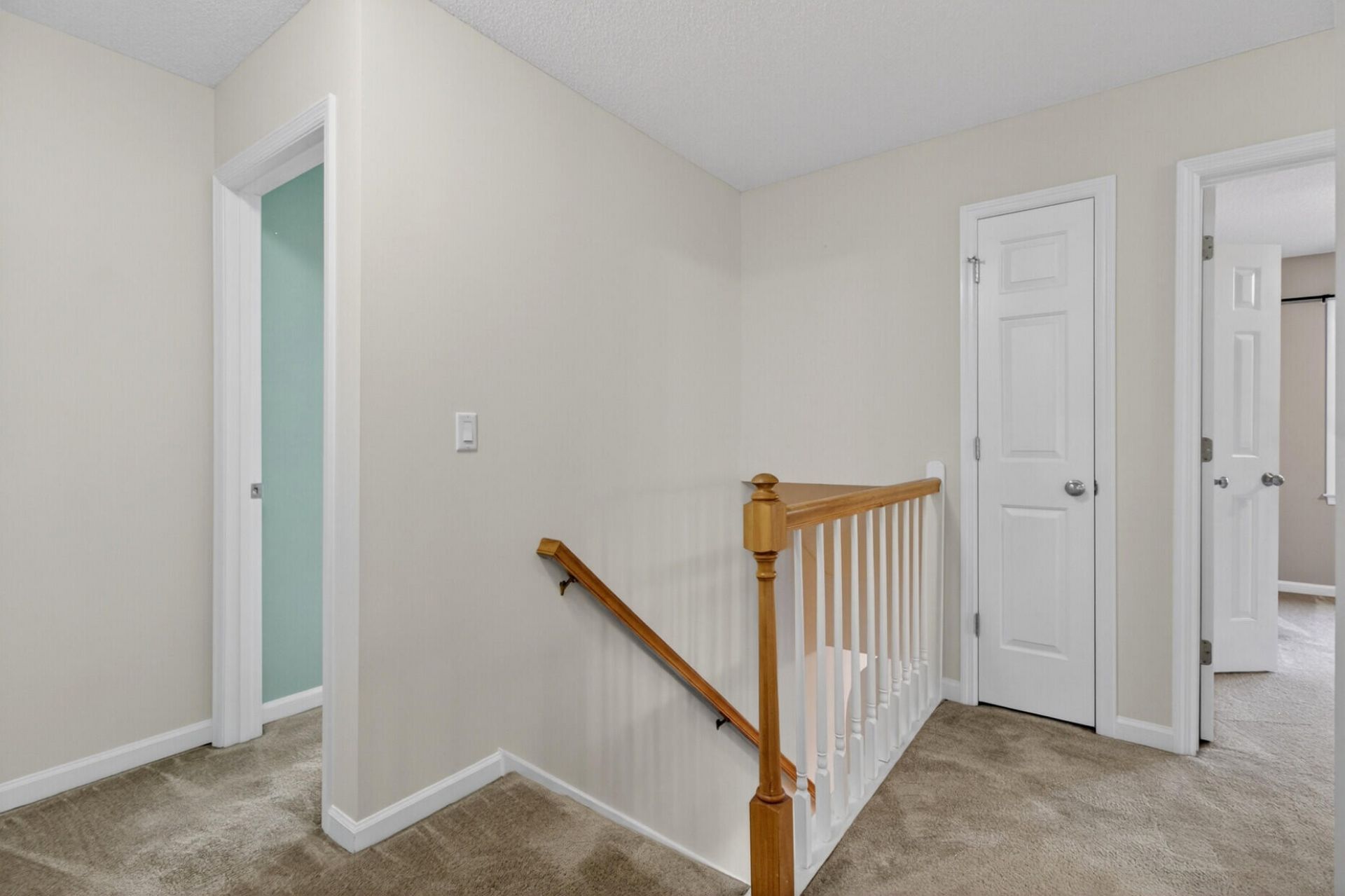 200 Loch Lomond Street Photo 25