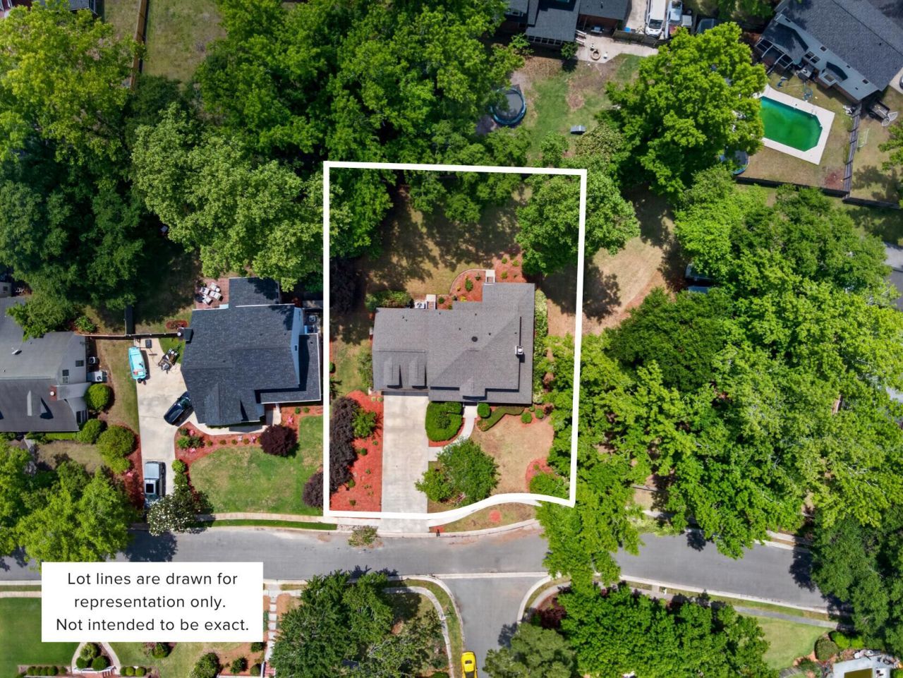 200 Loch Lomond Street Photo 47