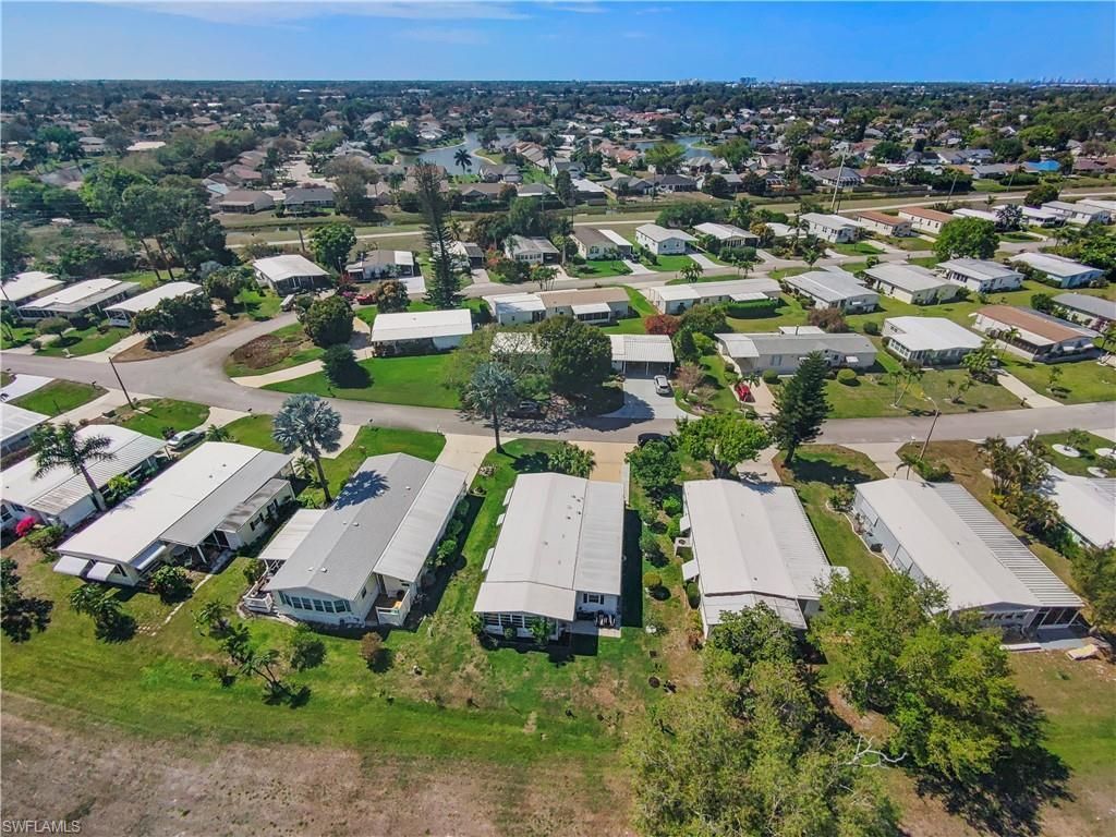 58 Le Mans Dr, Naples, FL 34112 Photo