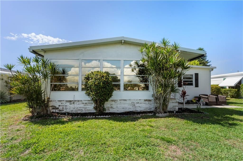 58 Le Mans Dr, Naples, FL 34112 Photo