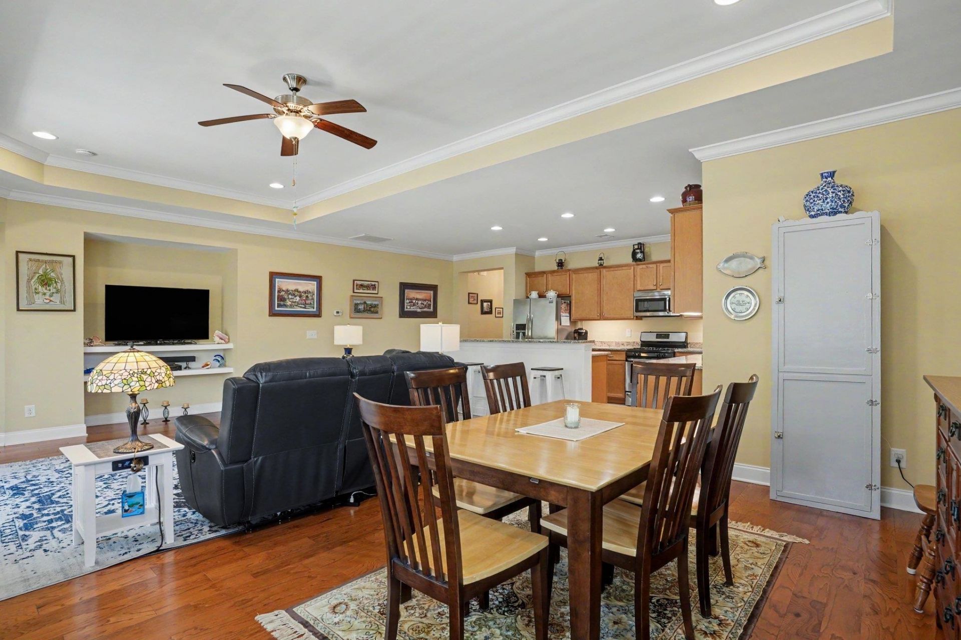 108 Champions Village Dr. Photo 10