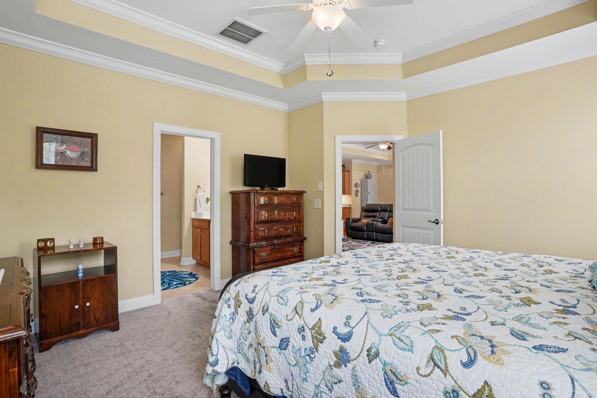 108 Champions Village Dr. Photo 18