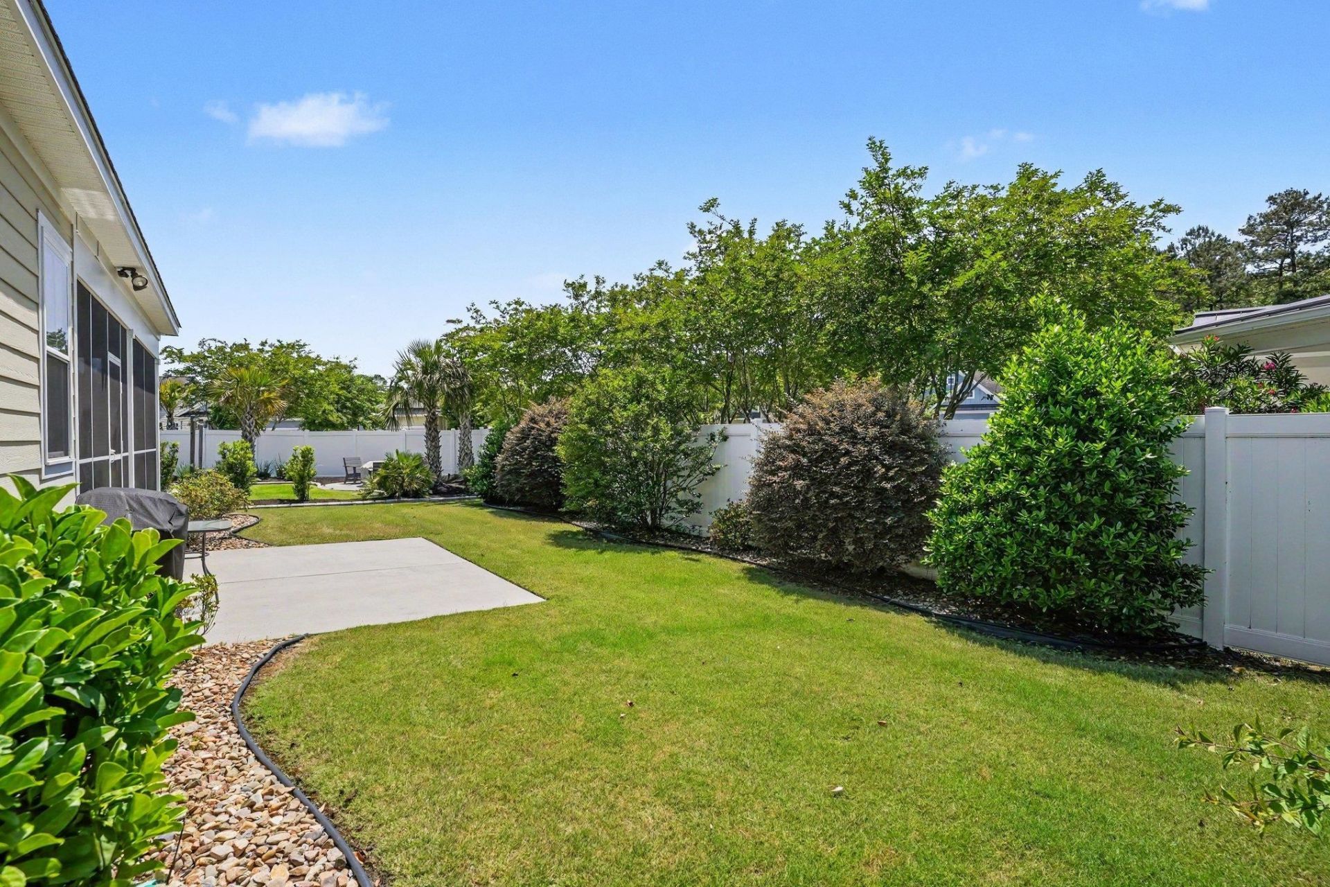 108 Champions Village Dr. Photo 31
