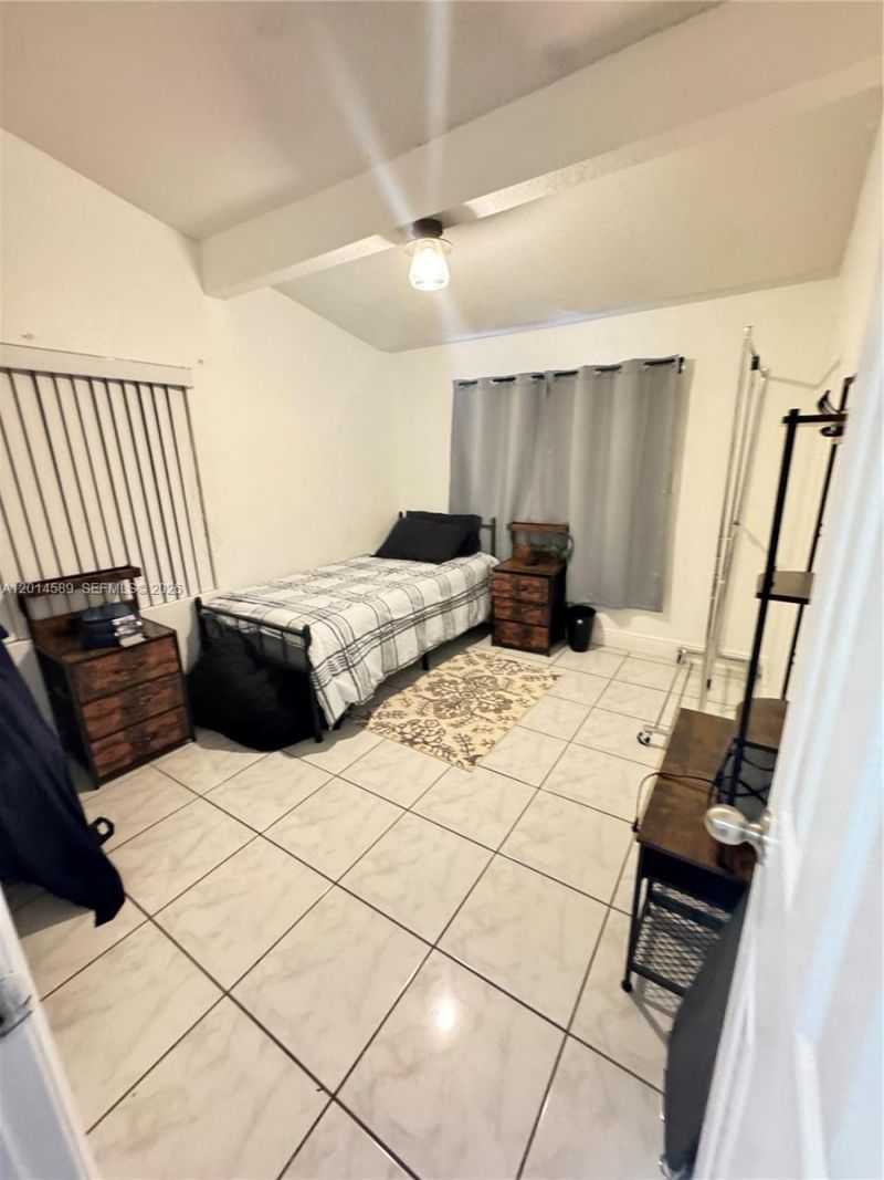 1314 W 77th St, Hialeah, FL 33014 Photo