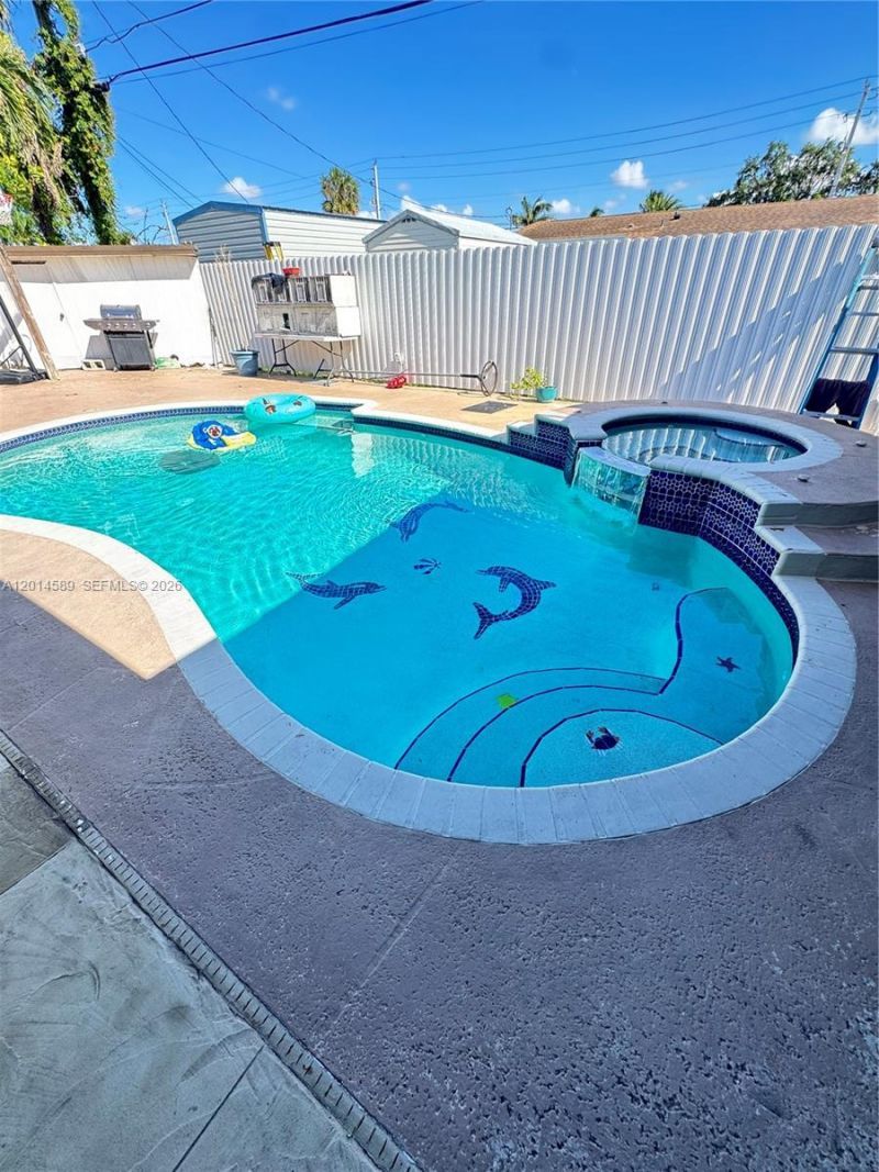 1314 W 77th St, Hialeah, FL 33014 Photo