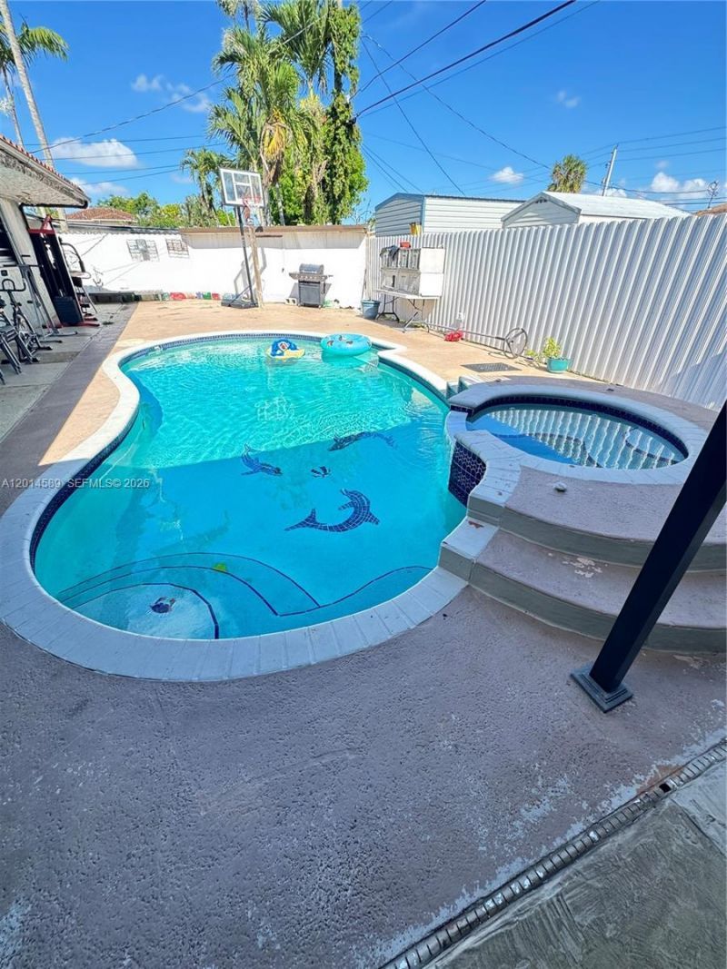 1314 W 77th St, Hialeah, FL 33014 Photo