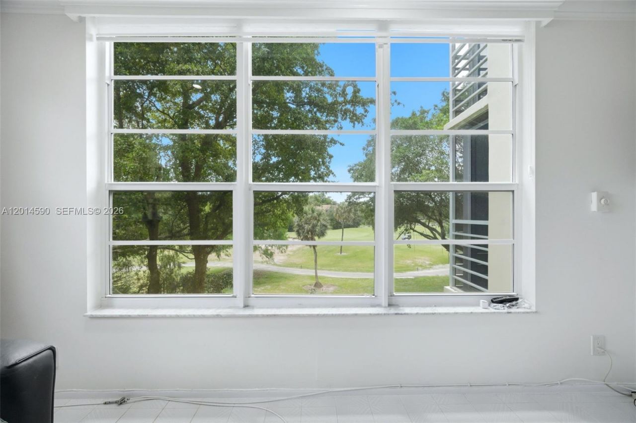 821 Cypress Blvd, Unit 307, Pompano Beach, FL 33069 Photo