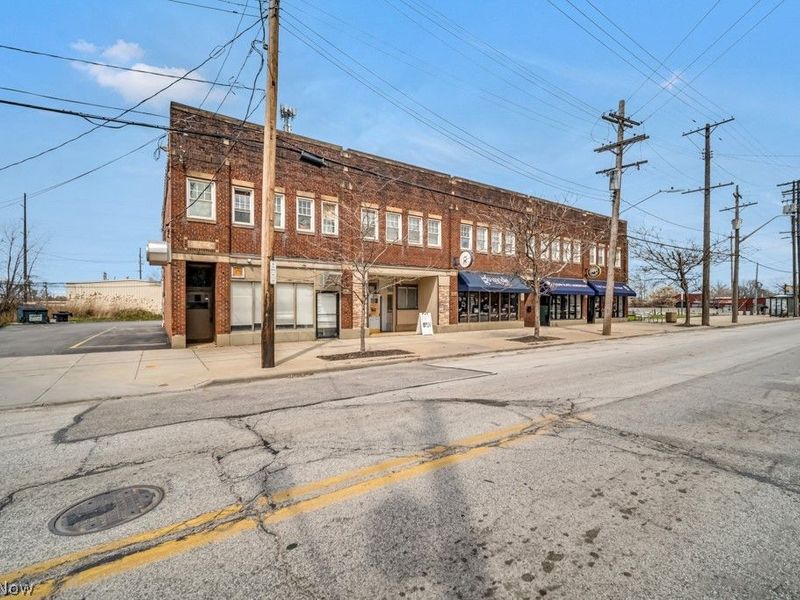 18621 Saint Clair Avenue, Cleveland, OH 44110 Photo 2