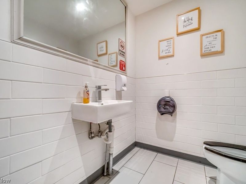 18621 Saint Clair Avenue, Cleveland, OH 44110 Photo 20