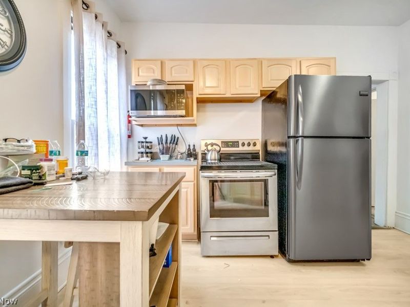 18621 Saint Clair Avenue, Cleveland, OH 44110 Photo 36