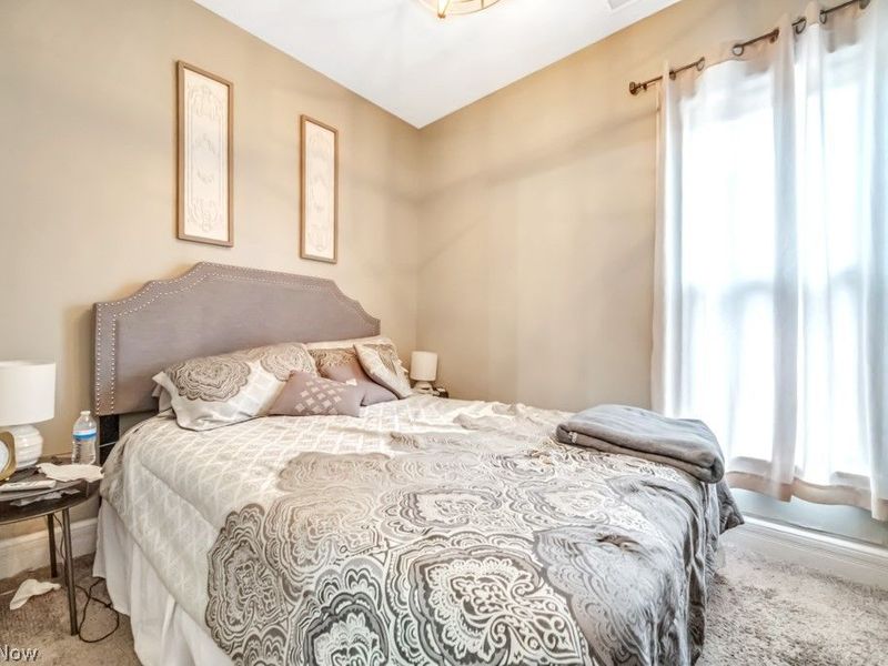 18621 Saint Clair Avenue, Cleveland, OH 44110 Photo 40