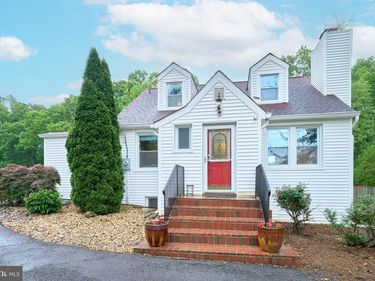 3533 WOODBURN ROAD, ANNANDALE, VA 22003