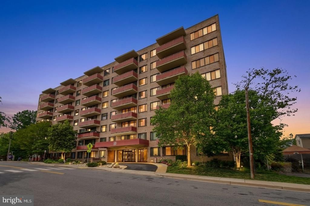 4201 Cherry Hill Road, Unit 308, Arlington, VA 22207 Main Photo