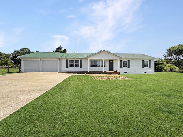 1390 Cooley Ford Rd, Tennessee Ridge, TN 37178