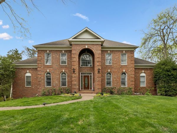 1022 Stonebridge Park Dr, Franklin, TN 37069