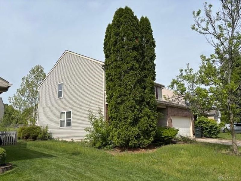 6654 Greeley Avenue, Huber Heights, OH 45424 Photo 2