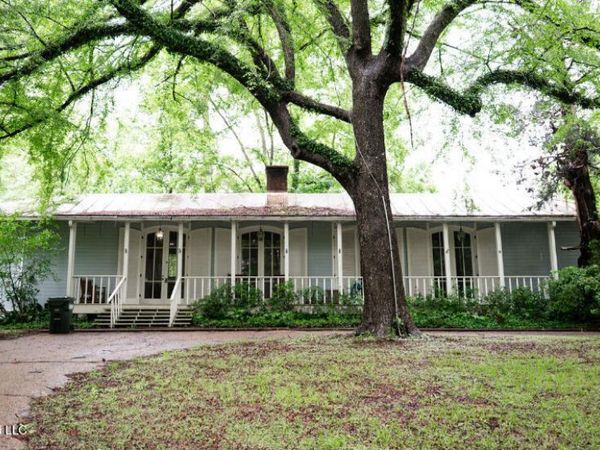 108 Dana Road, Natchez, MS 39120