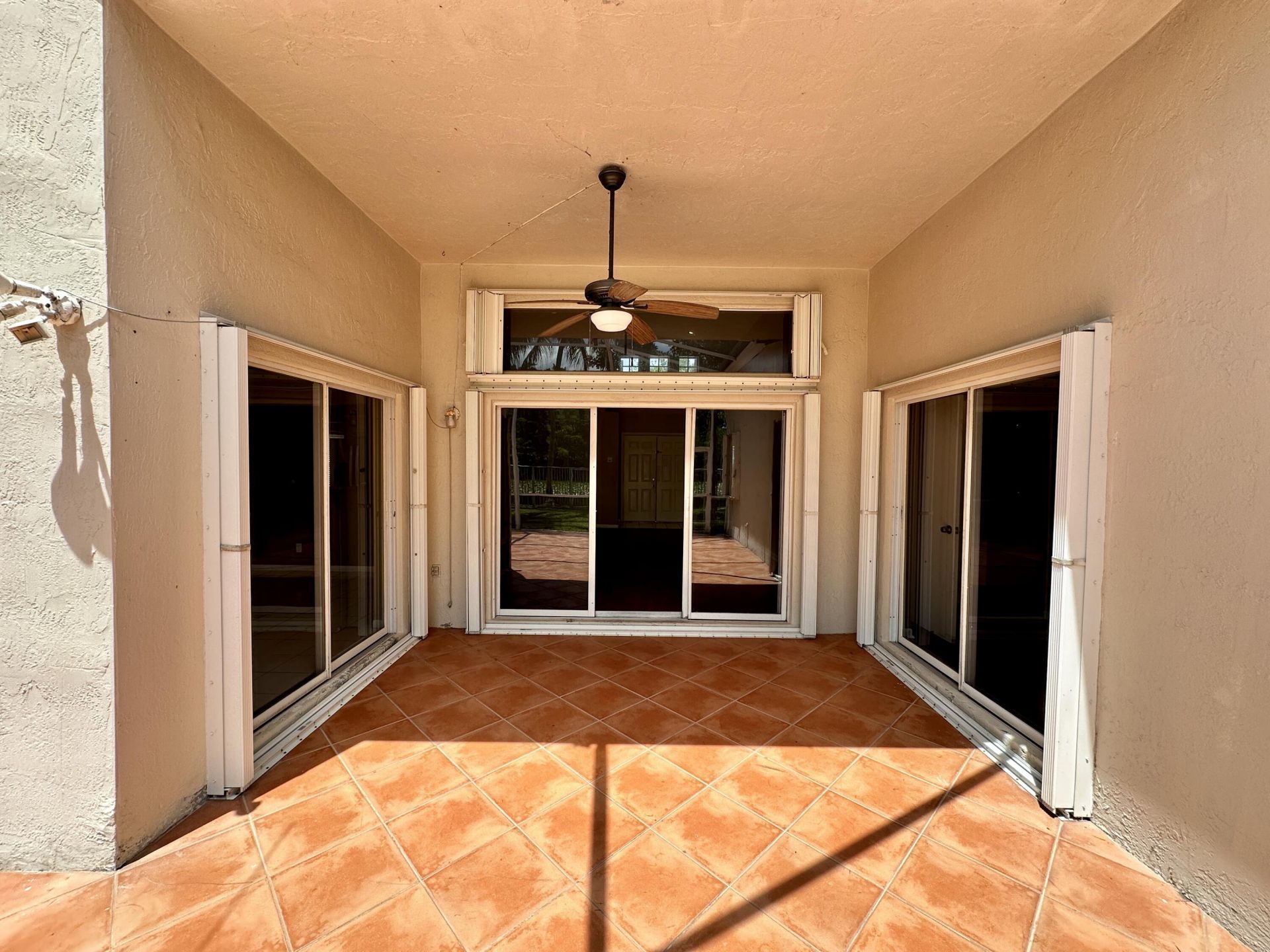 386 Carrington Drive, Weston, FL 33326 Photo