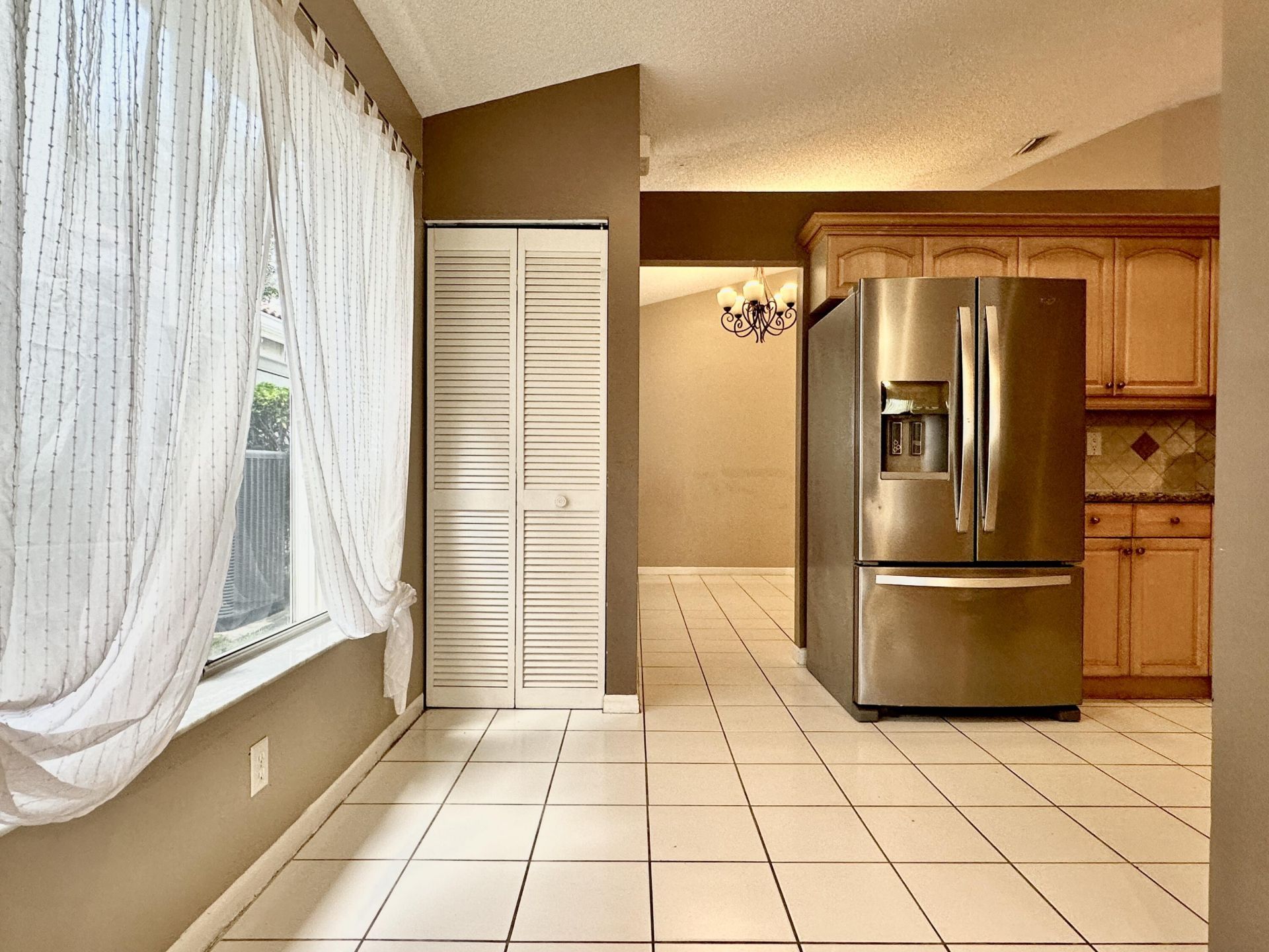 386 Carrington Drive, Weston, FL 33326 Photo