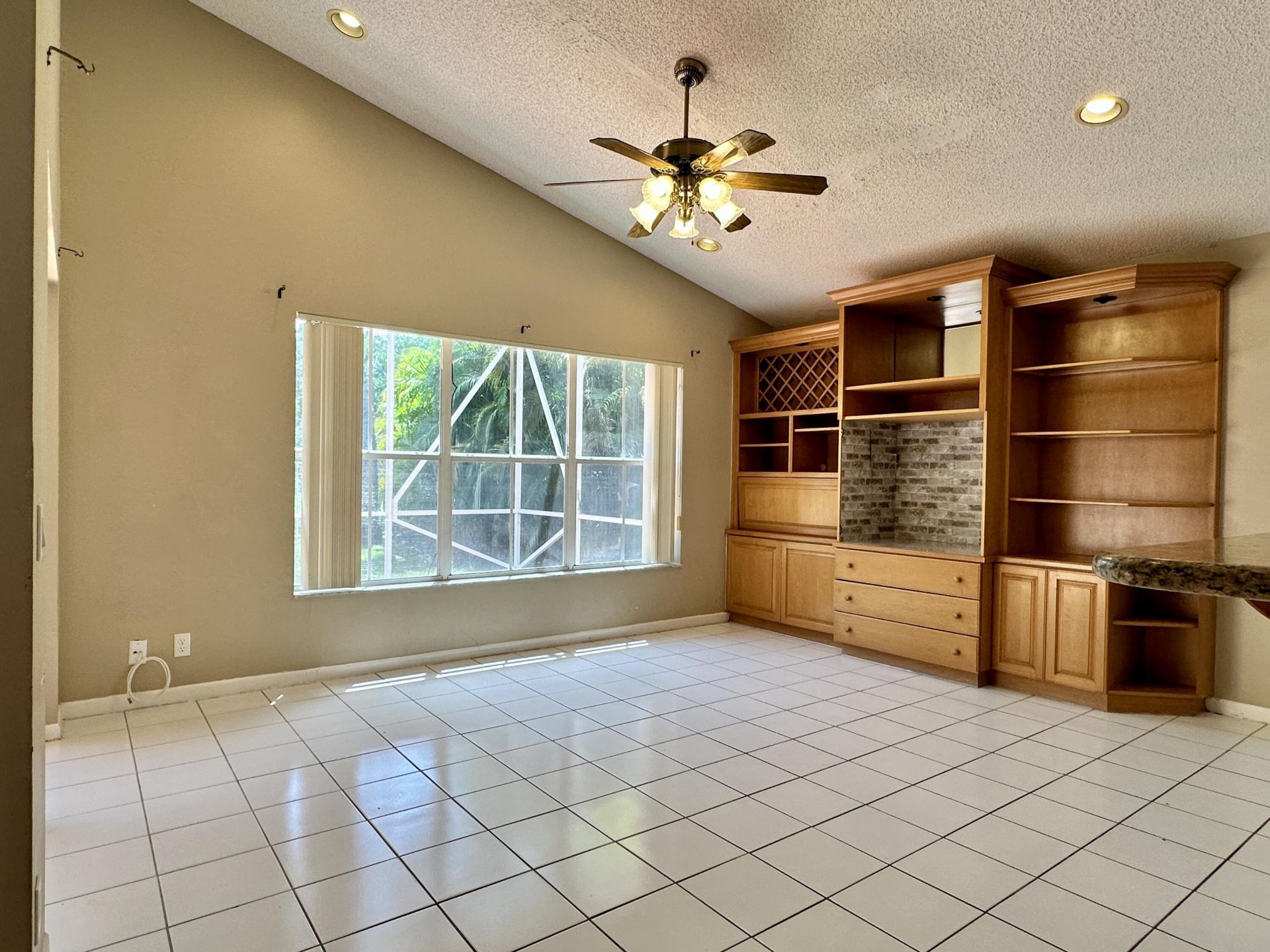 386 Carrington Drive, Weston, FL 33326 Photo