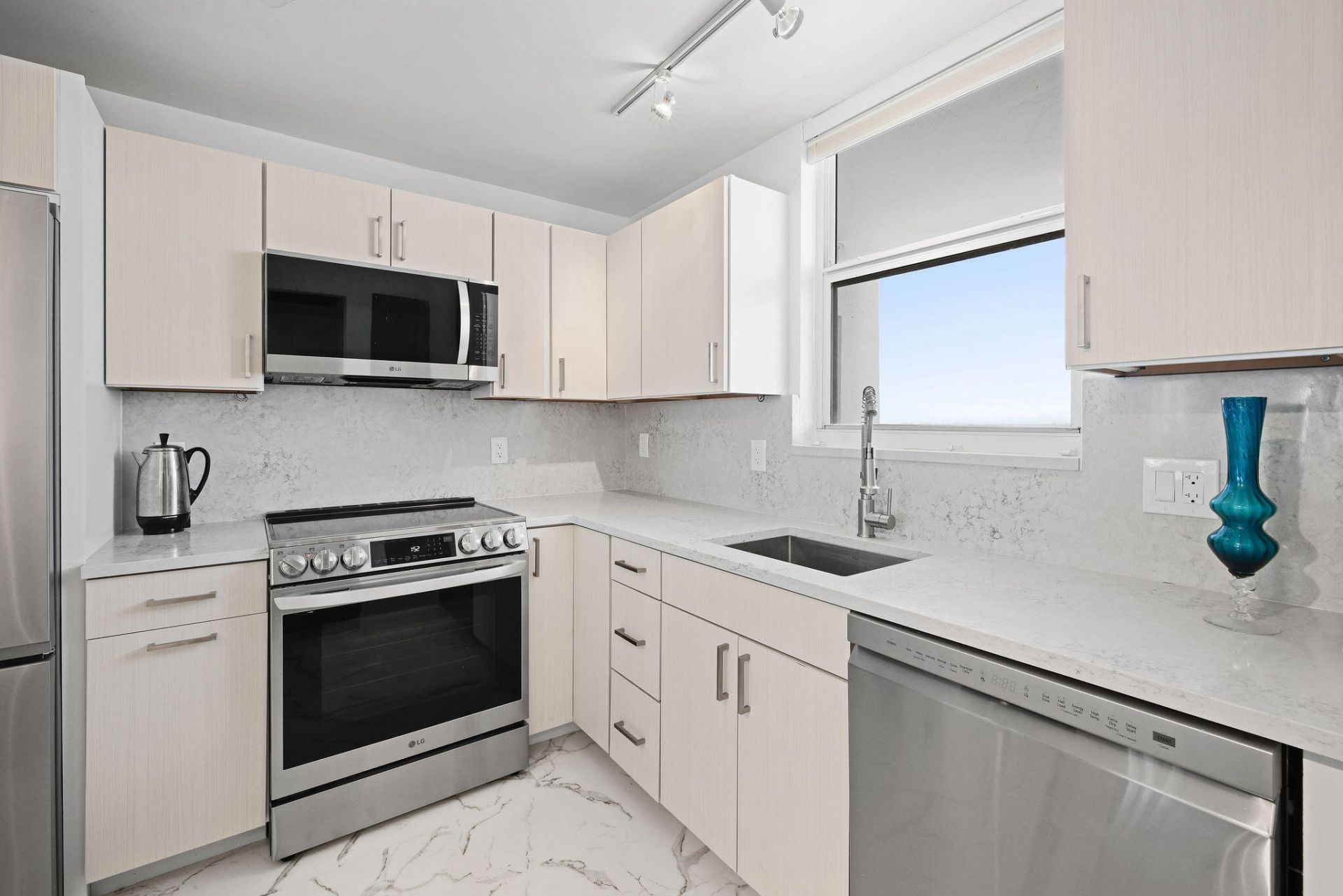 3100 NE 49 Street Street Ne, Unit 1110, Fort Lauderdale, FL 33308 Photo