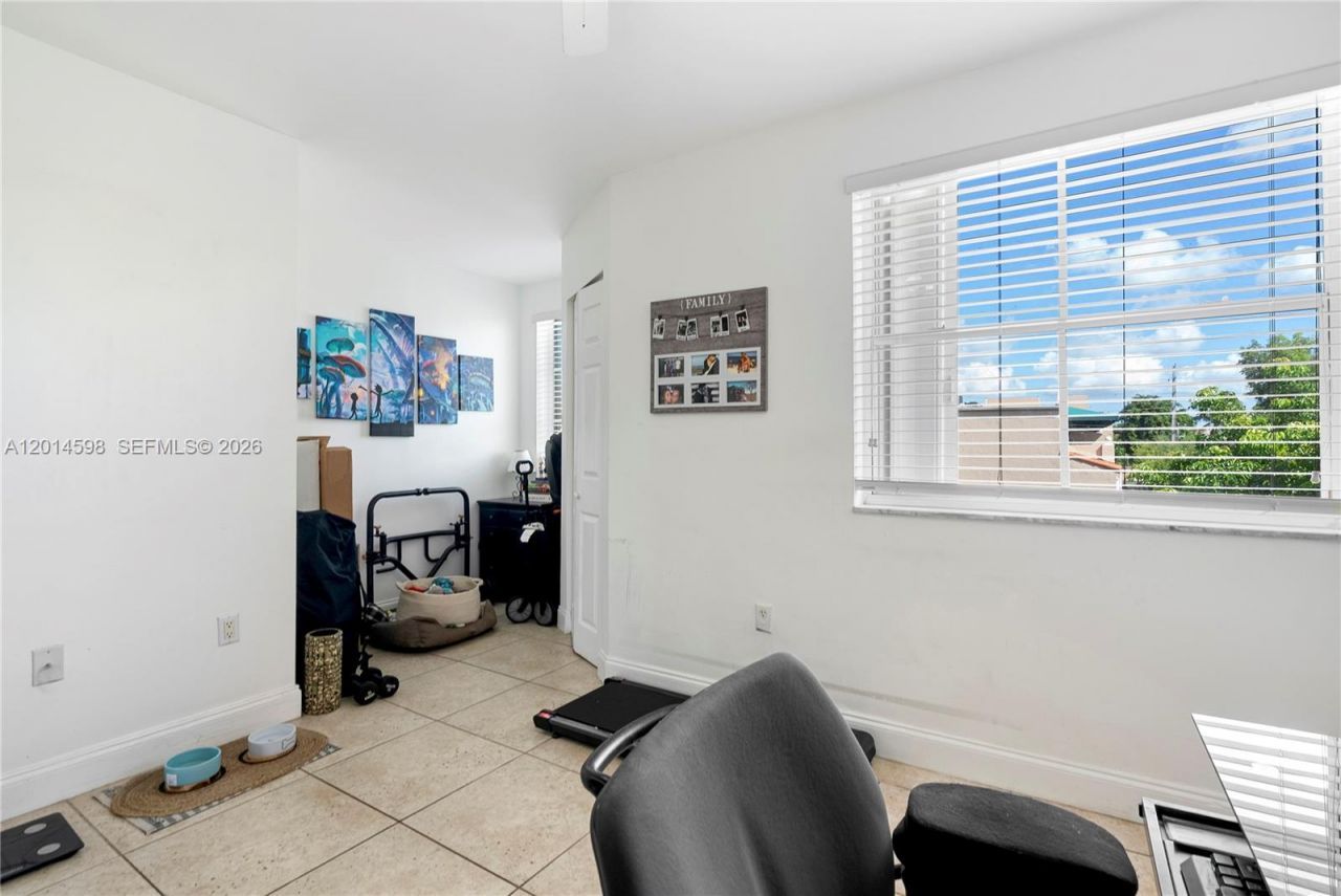 8540 NW 6th Ln, Unit 7-201, Miami, FL 33126 Photo