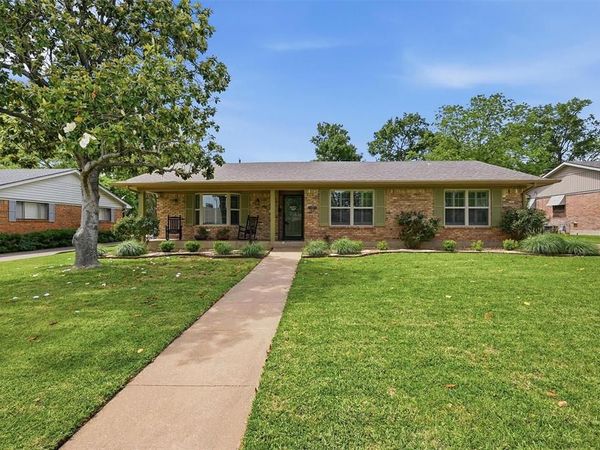 1517 W Shields Drive, Sherman, TX 75092