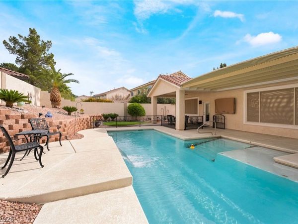 3991 Camelot Cove Street , Las Vegas, NV 89147