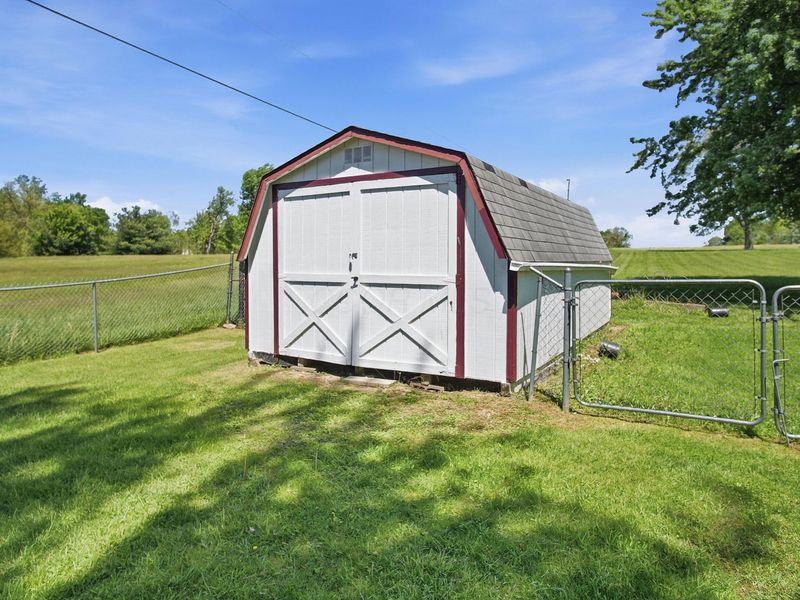 2760 Flint Ridge Road, Hopewell, OH 43746 Photo 17